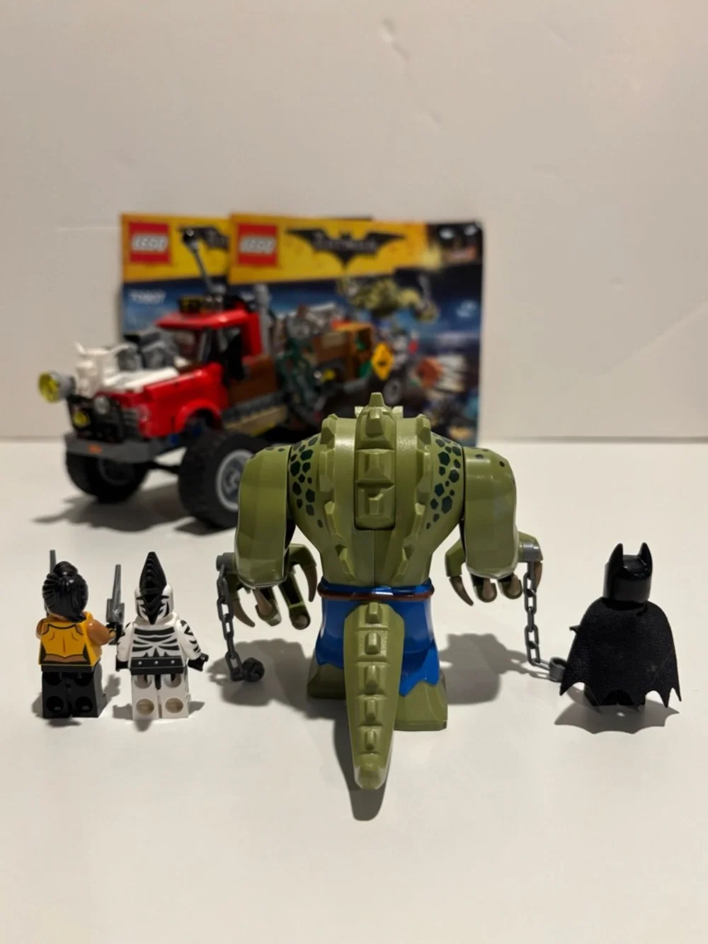 LEGO #70907 Killer Croc Tail-Gator - Picture 5 of 15